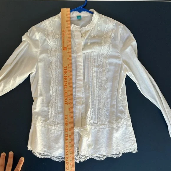 Embroidered & Lace White Long Sleeve Shirt - Picture 7 of 7